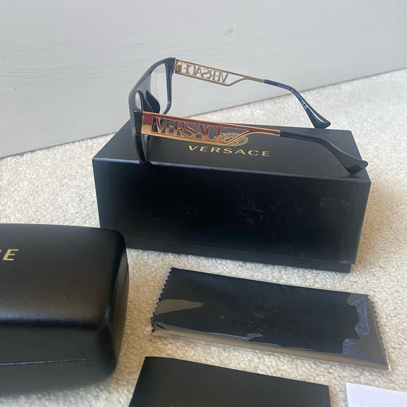 SOLD **BRAND NEW VERSACE EYEGLASSES** - Picture 6 of 13